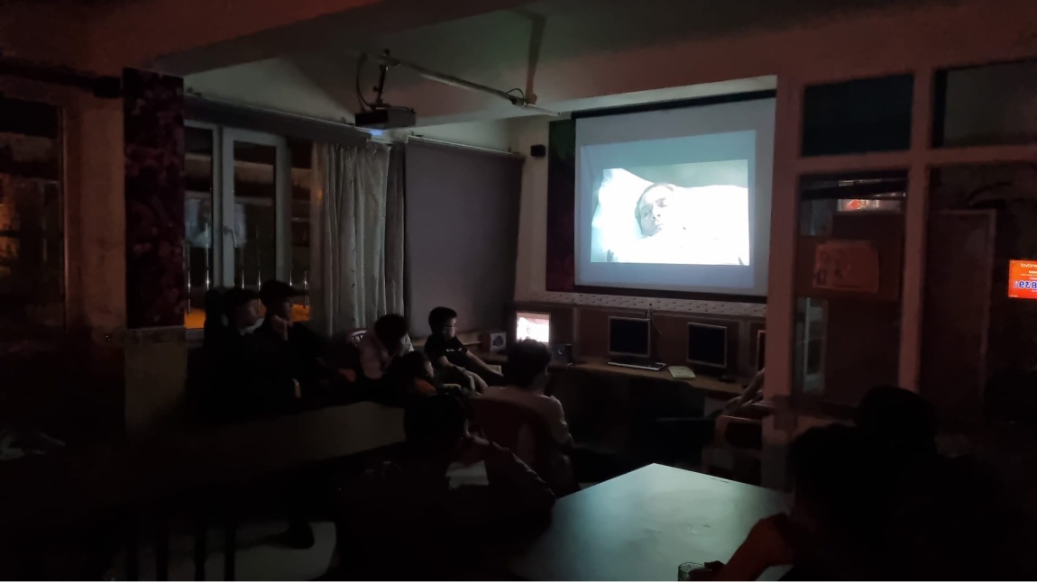 Yatılı Öğrencilerimiz 10 Kasım’da Atatürk Konulu Film İzledi.